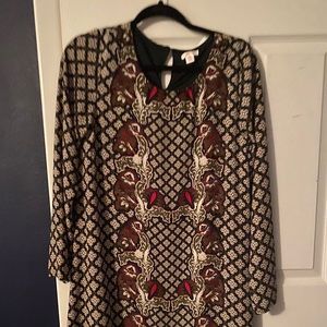 Short long sleeved dress